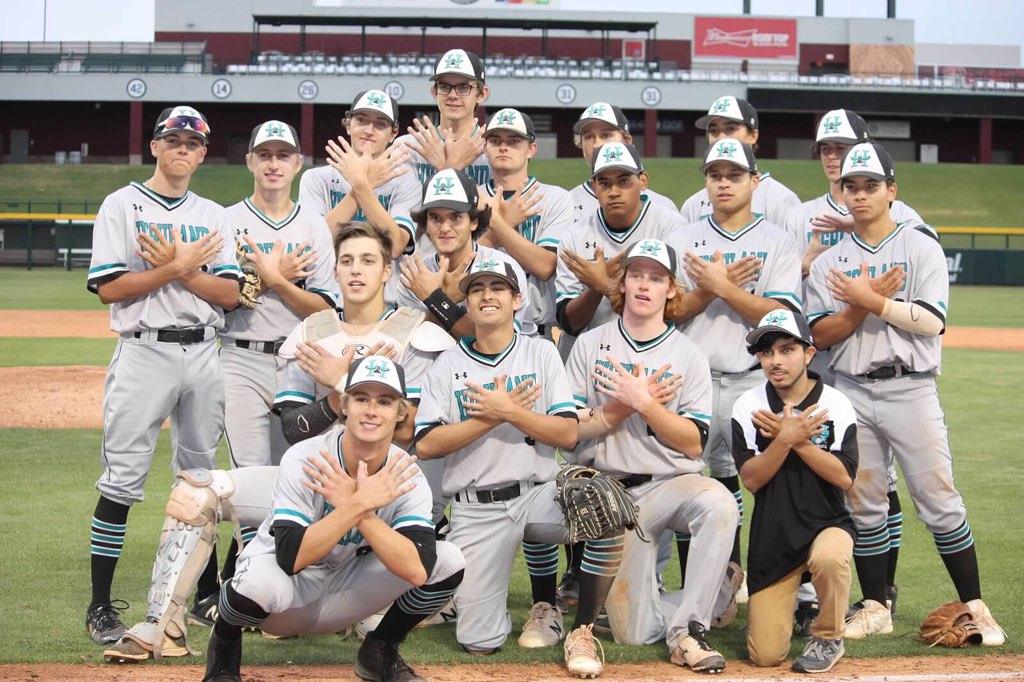 HHawksBaseball1's tweet photo. Great TEAM win tonite vs Desert Ridge 6-1 at the Cubs Sloan Park. 12 hits, Drew Woody 14 ks, 6 2/3 innings, #EAT, @hawksbaseballaz @thehhshawks @Highland_Hawks https://t.co/yE24tlrx8T