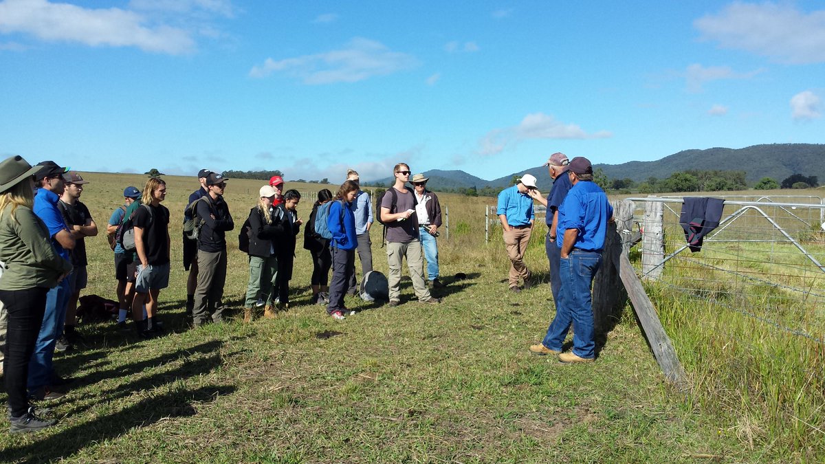 Kirstie_F's tweet photo. Thanks again to our wonderful ENVS339 #mqPACE industry partners @llsnsw (Hunter), @DoI_Water & @MidCoastCouncil for sharing their experiences of working in #geomorphology and river management. @EnvScMQ @MQSciEng @Macquarie_Uni https://t.co/m9asZK0ukf