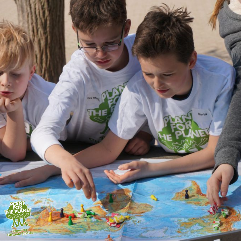 trilliontrees's tweet photo. Having learned about the unequal global distribution of population, wealth and #CO2 #emissions, our younger #ClimateJustice Ambassadors often ask the question: "Why is this so unfair?" πβ What would you answer? #TreesForClimateJustice π± https://t.co/wHnegfl1kM