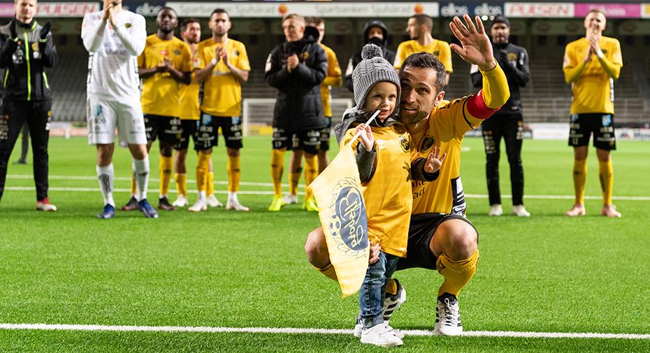 fotbollskanal's tweet image. Officiellt: Bajrami gör comeback - klar för division 5-klubb. 

fotbollskanalen.se/allsvenskan/of…