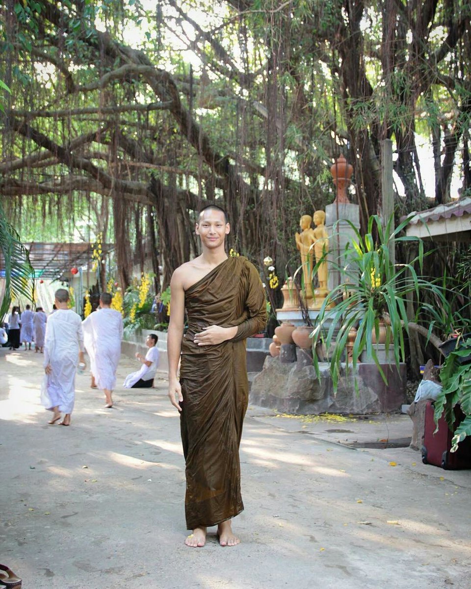 about_apo's tweet photo. 🙏 ขออนิสงค์ผลบุญ ที่ข้าพระเจ้าทั้งหลายได้กระทำในกาลบัดนี้ ขอจงเป็นพลวปัจจัย เกื้อหนุนส่งให้กายใจ ปราศจากทุกข์โศกโรคภัย อุปัทวันตรายใดๆ จงอันตรธานพินาศดับสูญไปด้วยเทอญ.. #พิธีสรงน้ำพระ2562 ขอบคุณภาพจากศูนย์ปฏิบัติธรรมเจริญสติแบบเคลื่อนไหว วัดป่าโสมพนัสค่ะ 🙏 #nnattawin #about_apo https://t.co/lQKNY8rkbJ