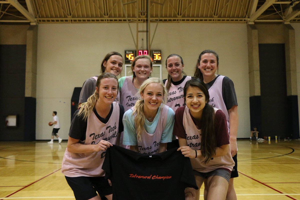 TTUIntramurals's tweet photo. A few from tonight’s IM Basketball #champnight! #everyoneplays 🏆🏆🏆 https://t.co/wB6xT8ETlz