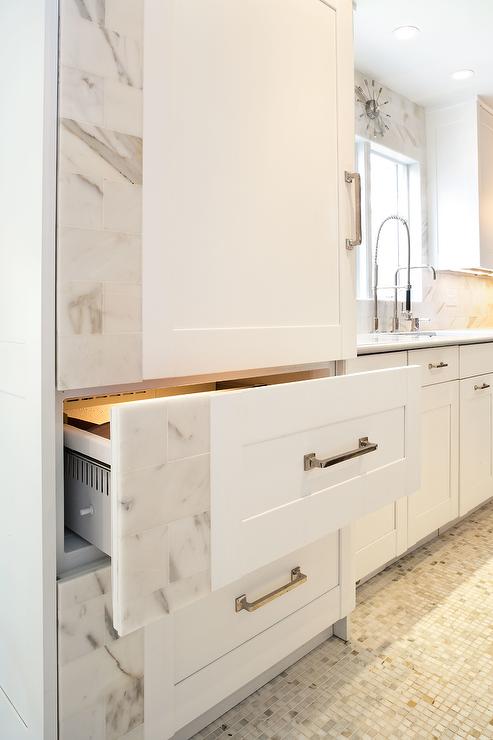 nomidaydajie's tweet image. Looking to remodel your kitchen? This is your Ultimate Kitchen Guide 2019: stoneamperor.com.sg/the-definitive…

#KitchenGuide #KitchenCountertop #KtichenRemodelling