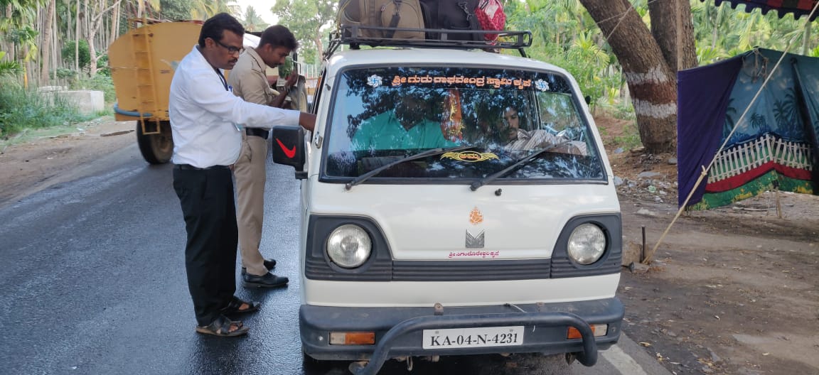 deodavanagere's tweet photo. Channagiri-109 AC Check Post Photos https://t.co/DYEiVQTnaC