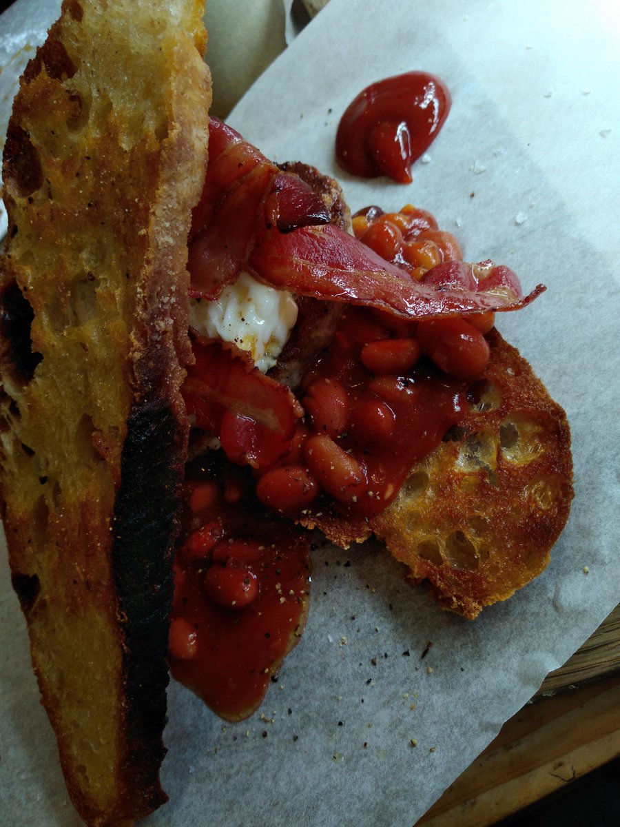 CCLeicsPolice's tweet photo. If you happen to be near @rousdonbakery #Devon then breakfast there is worth seeking out!

(Bumped into a former Chief Inspector of Constabulary there too!)

#Rousdon https://t.co/BsKKvBcN52