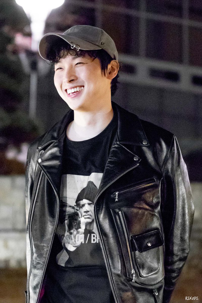 zetta_ztt's tweet photo. 190413 엘리자벳 성남 퇴근길
박강현 배우님

눈음웃 최고최고 ^v^❣️ https://t.co/8Au0fGUCcW