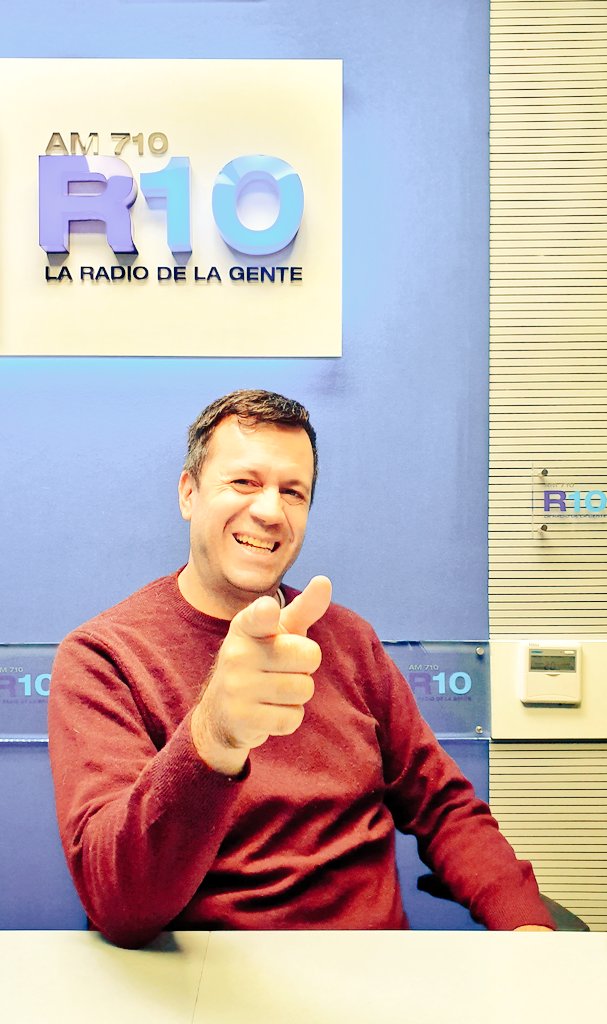 Radio10's tweet photo. #AntesDelAmanecer #NovenaTemporada | @GustavoRomero10 te acompaña hasta las 5 de la mañana de @Radio10 #AM70 #SiempreLaRadio. Información, música, temas para charlar y mucho más. Hoy queremos saber: ¿Qué cosas hacías con tal de no estudiar? (por ejemplo ¿Dibujas? ¿Ordenabas? https://t.co/tQwlzJBDlg