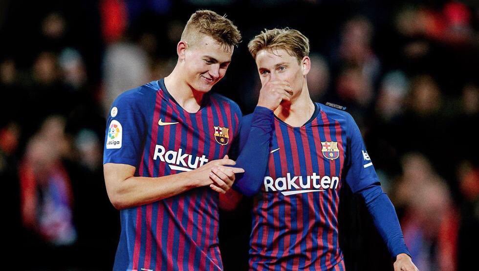 Lil_Gold95's tweet photo. Buenos días 😳 #DeJong #DeLigt https://t.co/KjdEb0E83v