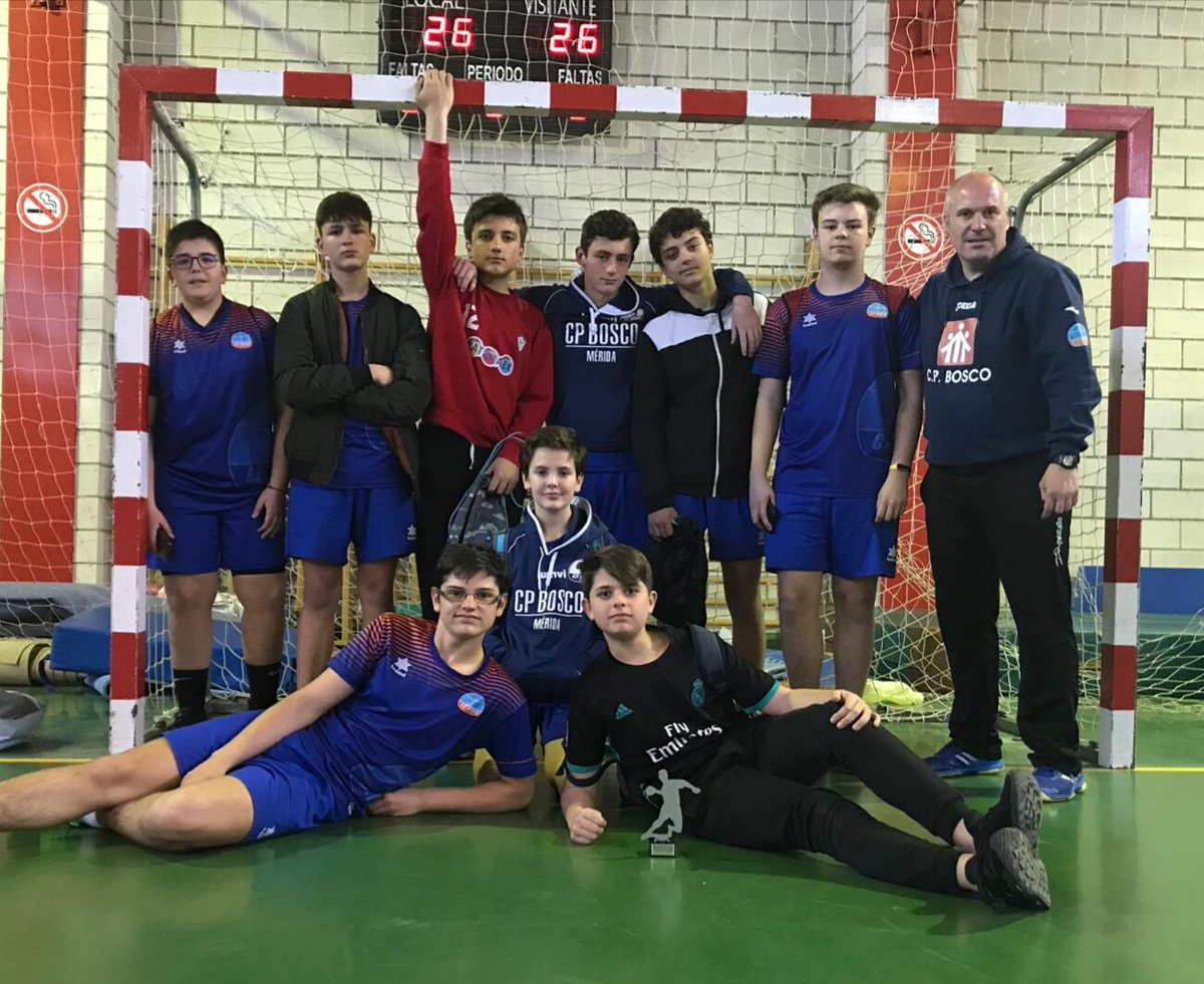 CPBoscoMerida's tweet photo. #TorneosSemanaSanta
#Bmno CDT e INF @CPBoscoMerida en el "I TORNEO BALONMANO SAN SERVÁN"
organizado por
@Bm_SanServan
@fexbm https://t.co/4uLumF2YRm