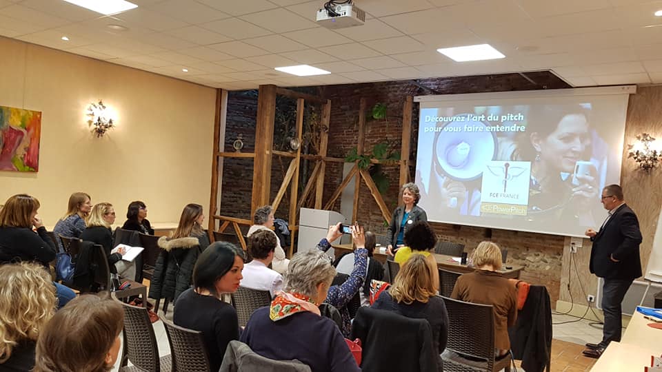 FceToulouse31's tweet photo. Merci et Bravo @jcb_PowerPitch
⚡Belle intervention hier soir devant un public attentif 👀
🙋🏻♀️ Fin prêtes pour le pitch 🎤
même s'il nous manque encore quelques accessoires 😅 https://t.co/5T00kpUIAE