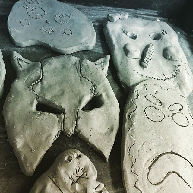 5th Grade
Clay Masks
#taismoman #taismart bit.ly/2VK0Qmd