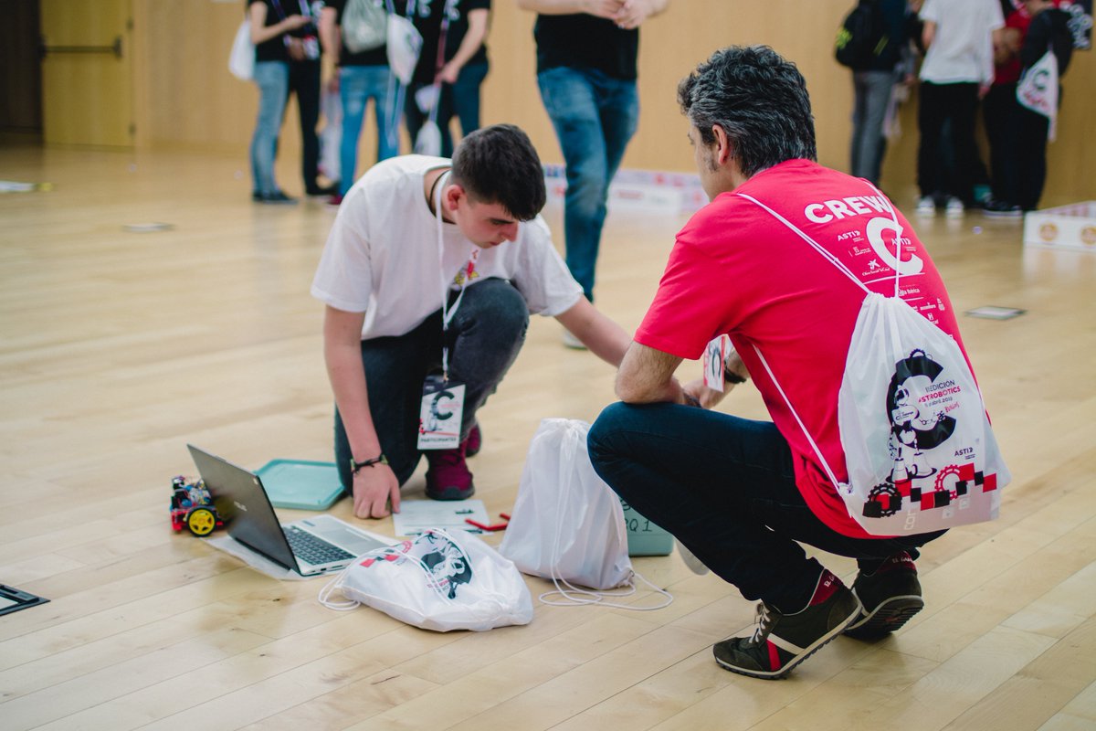 ASTI_France's tweet photo. Nous nous sommes bien à #ASTIChallenge!
Une fête de la robotique à @museoevolucion, organisée par @astifoundation et sponsorisée par @astimrobotics et @caixabank
#ASTIRobotics @AstiChallenge
@ASTITechGroup @veronicapascboe @RubenMG_Burg @Roberto_Ranz https://t.co/nMnrxaQOX2