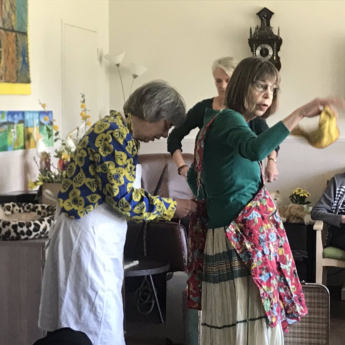 theaterveder's tweet photo. Gisteren op werkbezoek bij Meriant in Wolvega met gasten van  #Opendoek uit België &amp; dhr Jessurun uit St. Maarten. De #VederMethode in haar kracht kunnen ervaren met een ontroerende voorstelling. Dank aan team WilgenStede voor de gastvrijheid! 
#VederGaatInternationaal #dementie https://t.co/MTtEf1YJHV