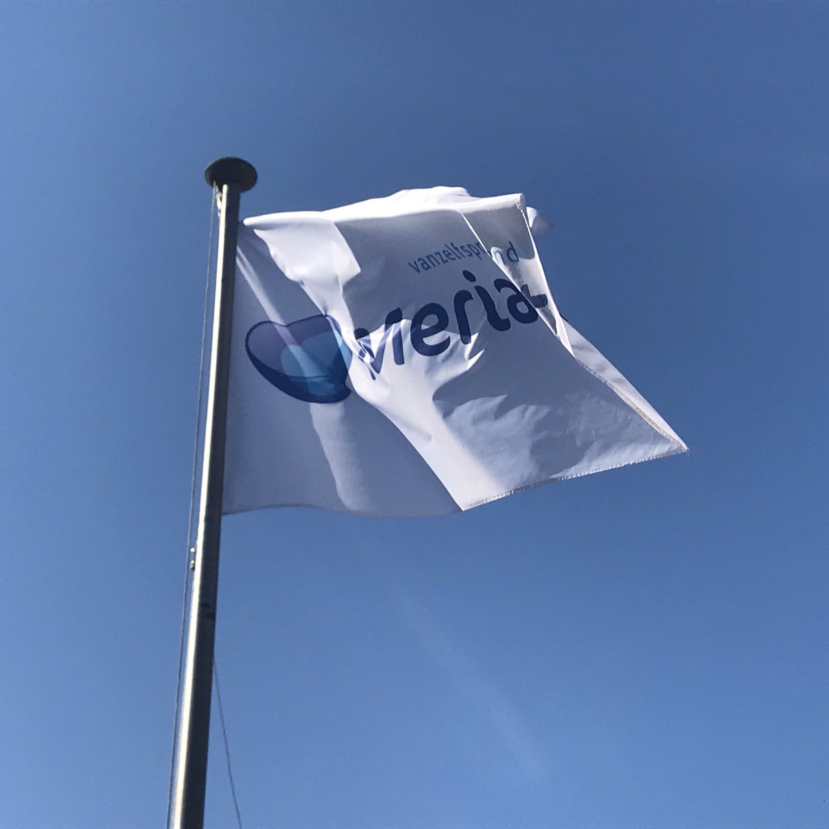 theaterveder's tweet photo. Gisteren op werkbezoek bij Meriant in Wolvega met gasten van  #Opendoek uit België &amp; dhr Jessurun uit St. Maarten. De #VederMethode in haar kracht kunnen ervaren met een ontroerende voorstelling. Dank aan team WilgenStede voor de gastvrijheid! 
#VederGaatInternationaal #dementie https://t.co/MTtEf1YJHV