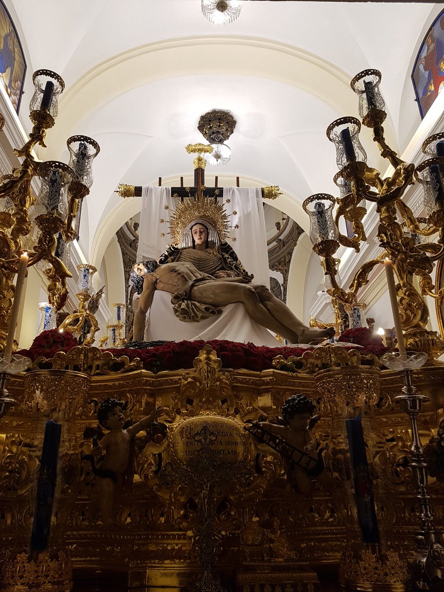 EspDeTriana's tweet photo. Deseamos, desde estas líneas, una buena y fructuosa Estación de Penitencia a nuestra querida y hermana @HdadBaratillo. https://t.co/NCWrlD1pAk
