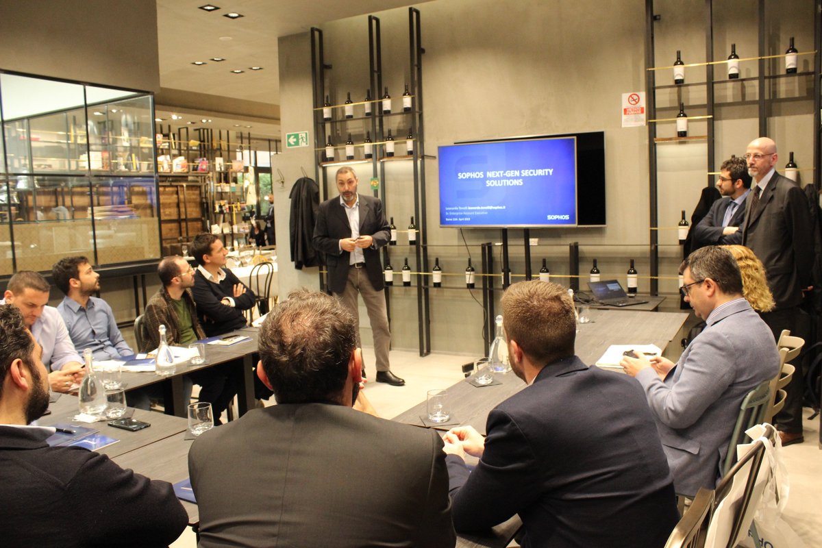 Bludis_it's tweet photo. La settimana scorsa siamo stati ospiti di @fabiocampoliUK nella splendida cornice di OneSense Roma, per parlare di nuove tendenze di #cybersecurity. Grazie a @SophosItalia, Sirti Spa ed a tutti i partecipanti! #eventinabox #sophos #campoli #onesense https://t.co/C2TMuST2UJ