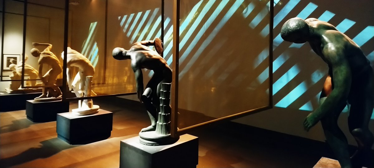 EgyptMcr's tweet photo. Incredible exhibition at National Roman Museum about the self-referential nature of statue development in #Greece and #Rome. Right up my street. And cool A/V & music too 🎶 #ClassicoPop #museums https://t.co/12yzsF0h47
