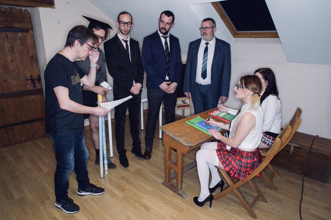 Souvenirs d&rsquo;un tournage au top pour @fabien_lafait 👌🏼🔥🔞.  Avec @Rickvegas34, @toniiolovee, @cheryl_kitten<a class="tags" target="_blank" title="On Twitter" href="/?out=eyJ0eXAiOiJKV1QiLCJhbGciOiJIUzUxMiJ9.eyJpYXQiOjE3MjIwNDE3OTgsImlzcyI6InR3cG9ybnN0YXJzLmNvbSIsIm5iZiI6MTcyMjA0MTc5OCwiZXhwIjoxNzUzNTc3Nzk4LCJyZWRpcmVjdF91cmwiOiJodHRwczovL3R3aXR0ZXIuY29tL2ZhYmllbl9sYWZhaXQifQ.giEWodIhMzLgMHBijdqWiVO8mg5aj78P50WwaNJAE41Kaa0-lpy4yF4x5oNBs-P_DeVX3YcwunS-01D7wE1Lbw">@fabien_lafait</a>