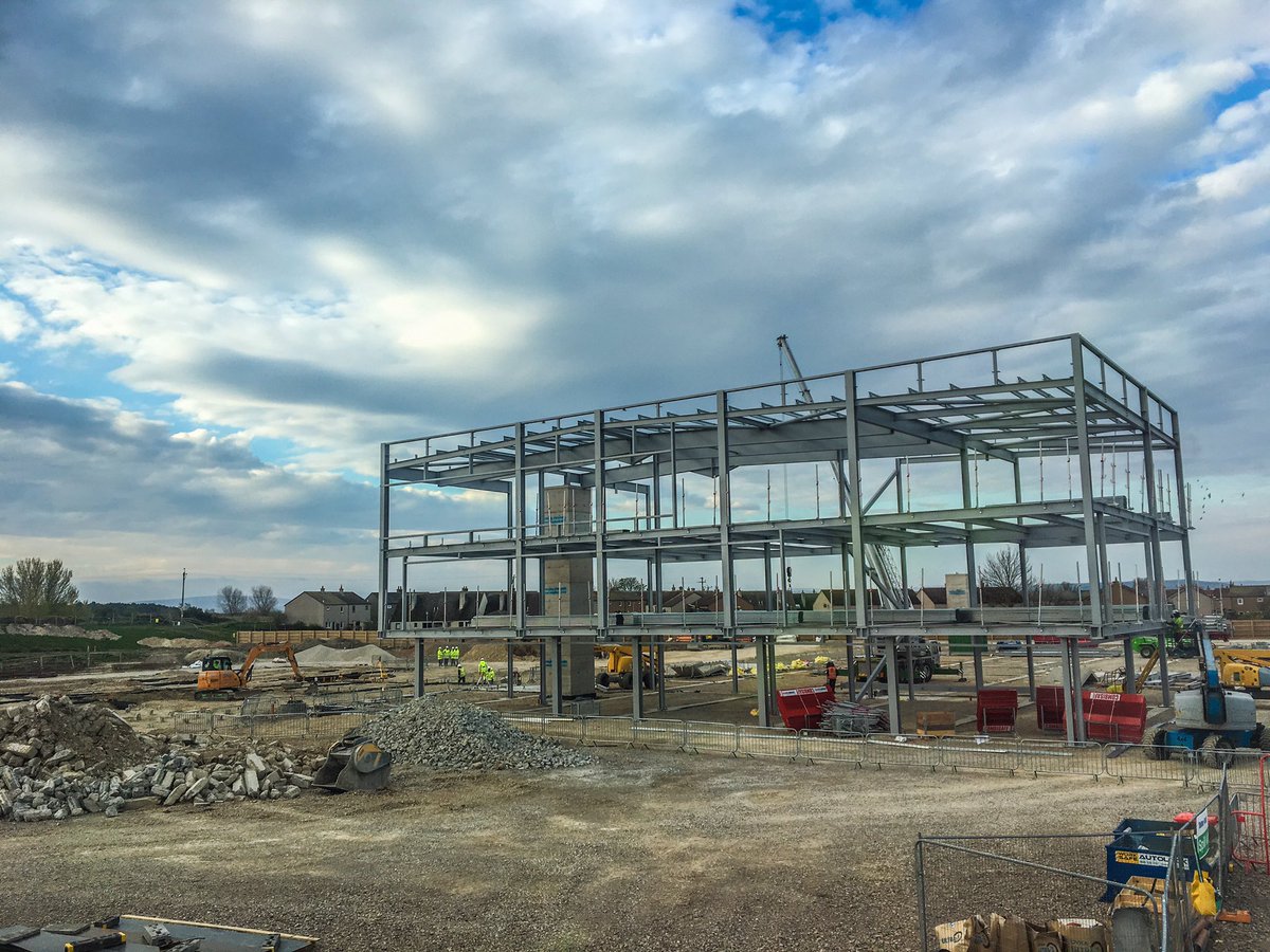 Great progress on our @balfourbeatty @hubNorthScot @TheMorayCouncil @LossieHigh project, construction of steel structure now well under way
#loveconstruction #expertengineers