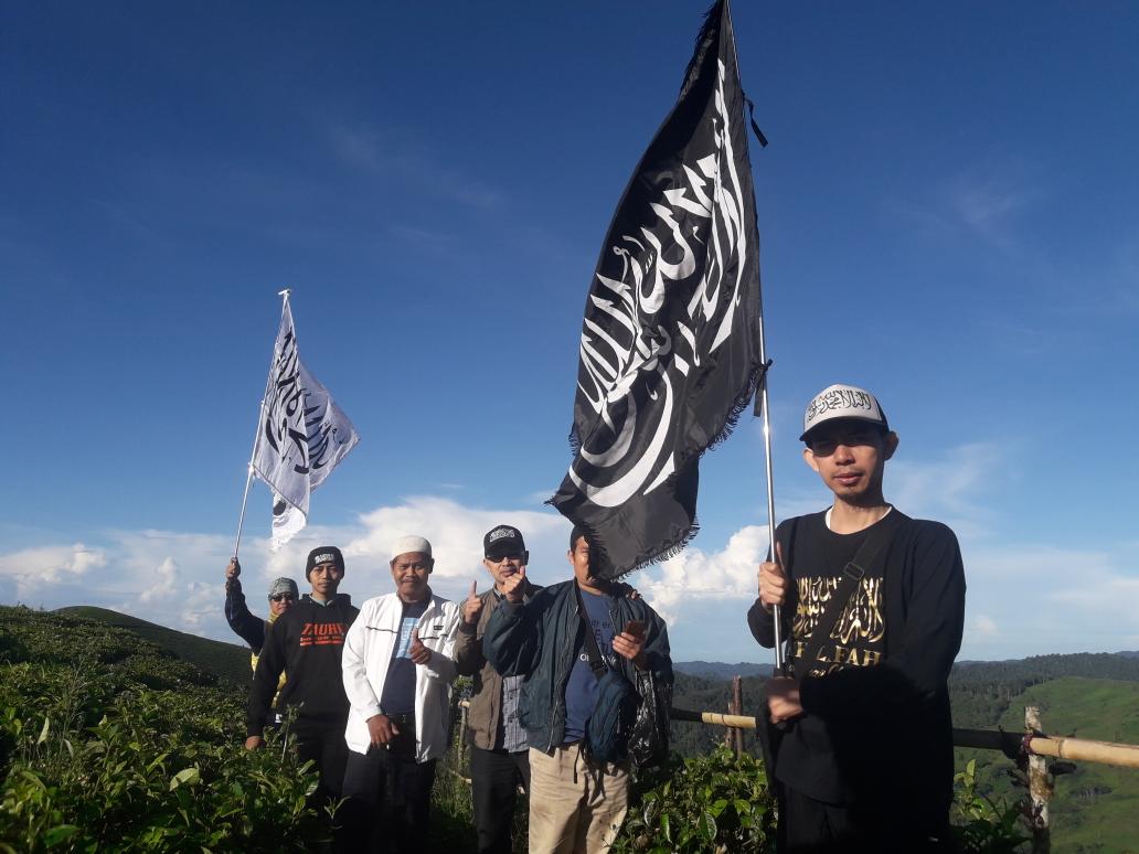 AsepBj1924's tweet photo. Kepastian tegakknya Aturan Islam yang Kaffah di akhir Zaman suatu kepastian.
Dakwah Islam adalah Pilihan, dan jual beli dengan Allah SWT. https://t.co/d1odRMCqbb