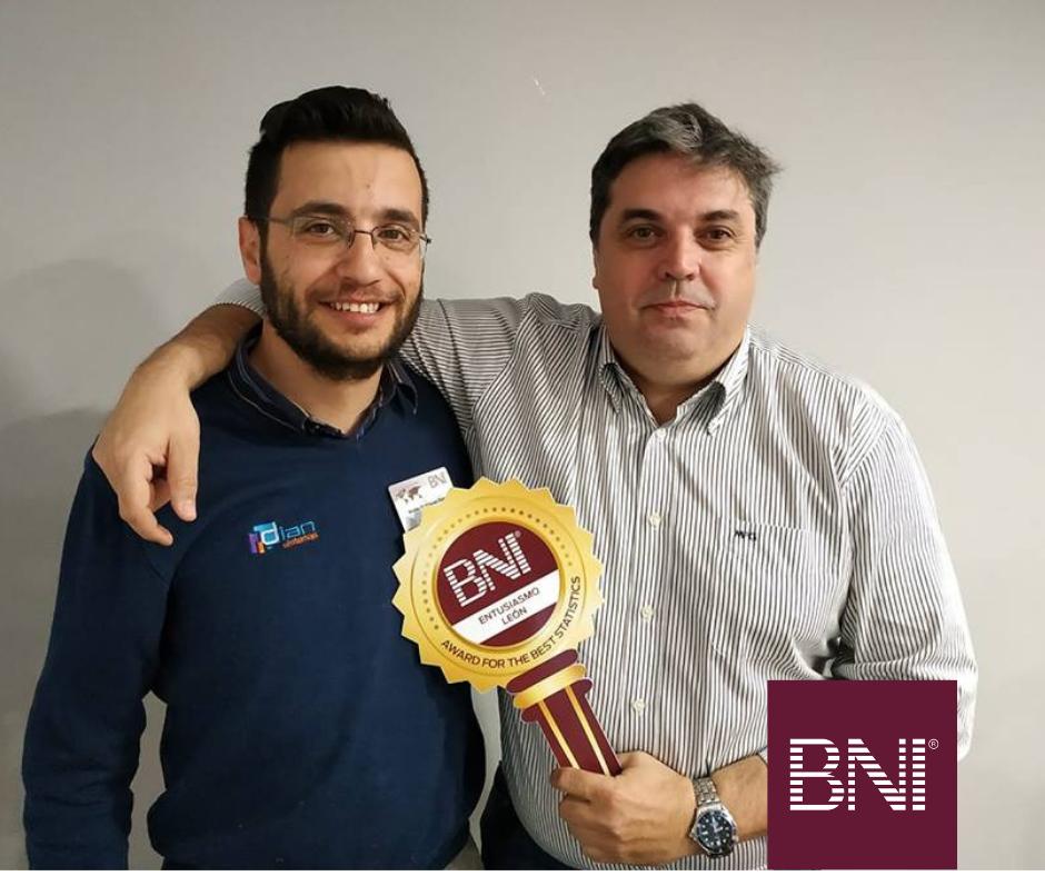 En el grupo #BNI Entusiasmo de #LeonEsp han reconocido el trabajo de Iris y Fernando por su gran aportación a los compañeros 👍🏻

Trabajamos con la filosofía 🔸 Givers Gain 🔸 Si yo genero negocio a mi grupo a cambio ellos querrán hacer lo mismo por mi #giversgain #networking