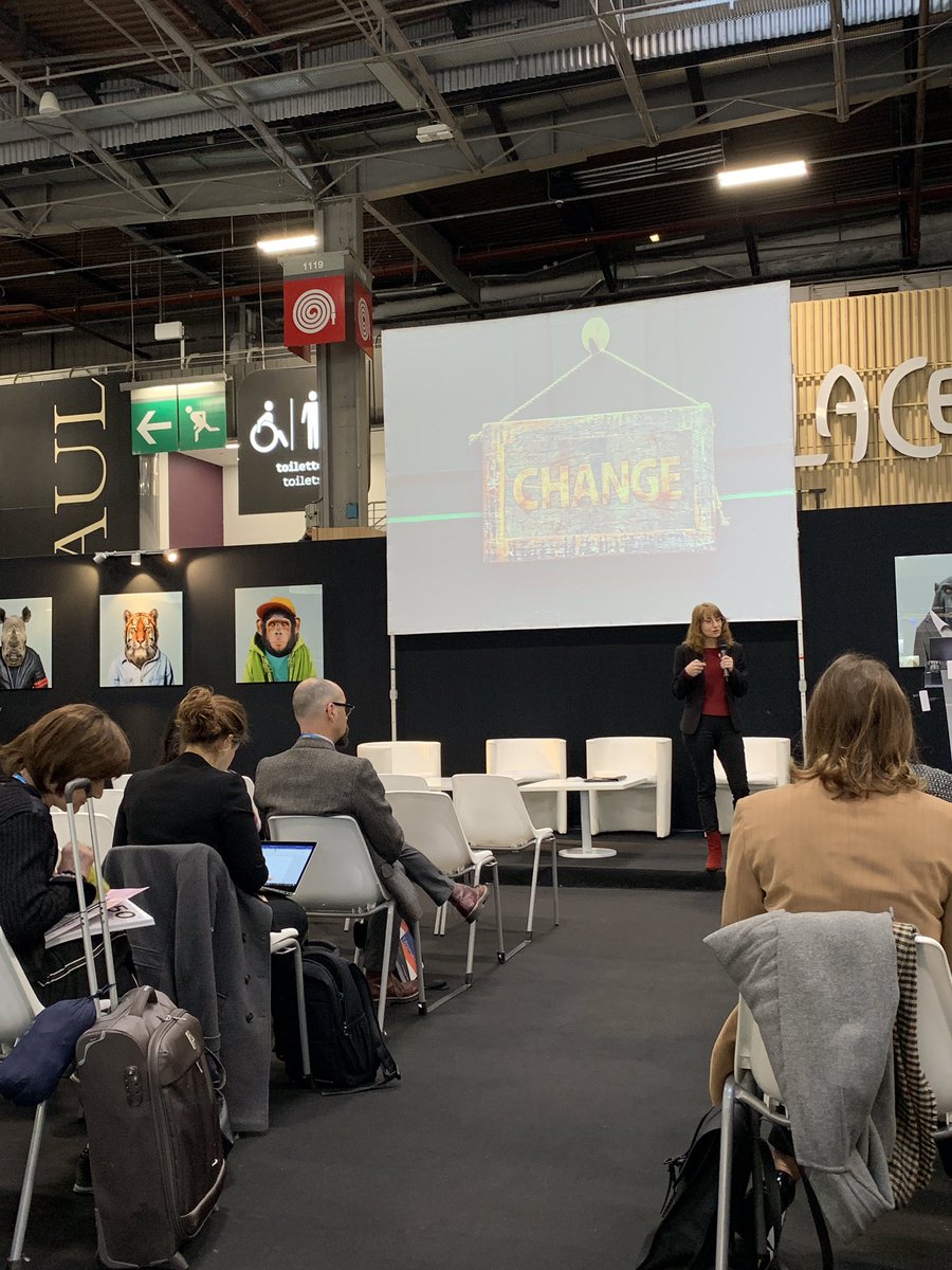 Lancement de la conférence <a href="/Officeetculture/">Office et culture</a> « Nouvelles mobilités urbanises et projets tertiaires » avec <a href="/P_PascaleBreton/">Pascale Breton</a> salle Bauhaus #WorkspacExpo