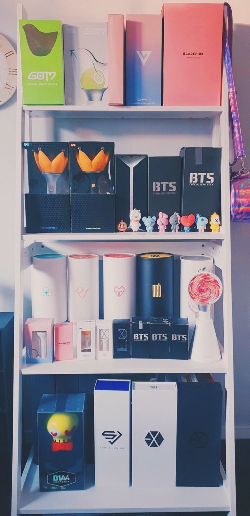 icedteamo's tweet photo. WORLDWIDE LIGHTSTICK GIVEAWAY! ✨

• Be active 
• Reply with desired lightstick
• Must be following me! [ @icedteamo ]
• Rt and like the tweet to join!!
• Ends on April 21

Fighting and Good luck!! 🍀🍵
tags: [#exo #bts #redvelvet #twice #blackpink  #mamamoo #kpop] https://t.co/0KAYxtaujO