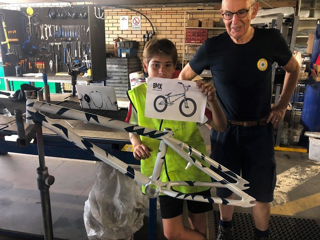 Have you ever DREAMED of designing your own bike? Will did. He planned out his design way back at the beginning of term. Now look at how it ended up! Pretty cool if you ask us...

#mentoring #youthwork #youthmentor #newskills #art  #execution #design #instaart #painting #fun
