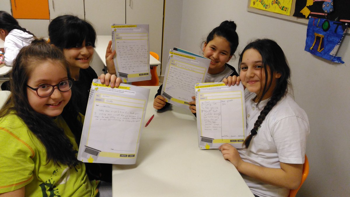 A Close Shave... We love doing Logbook activities. Now creative students changed the end of the story and  wrote an email to their favourite character. <a href="/tbmumcu/">TM</a> <a href="/dnzgnbk/">Deniz Günbek Yücebaş</a> <a href="/EYcetepe/">Eda Yücetepe Sübekci</a> <a href="/BEYOLUDOAORTAO1/">BEYOĞLU DOĞA ORTAOKULU</a>