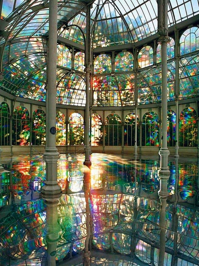 Ida_Marroquin's tweet photo. Room of rainbows, Crystal Palace in Madrid
#rainbow #colourscollection #crystalPalace #madrid #picoftheday https://t.co/WzIUR9QKdE