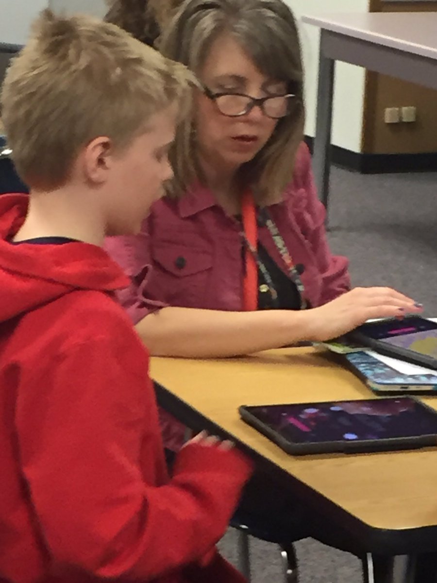 WausauRibMtn's tweet image. Rib Tech Innovators teach the faculty how to use the Clips app. Thanks!!!