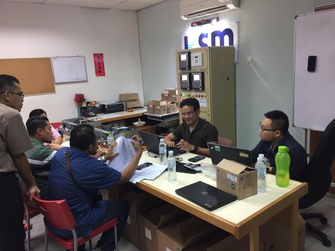 ksm_engineering's tweet image. #Petronas #MRCB is working on the FAT for #GE MMII #protection #relays.