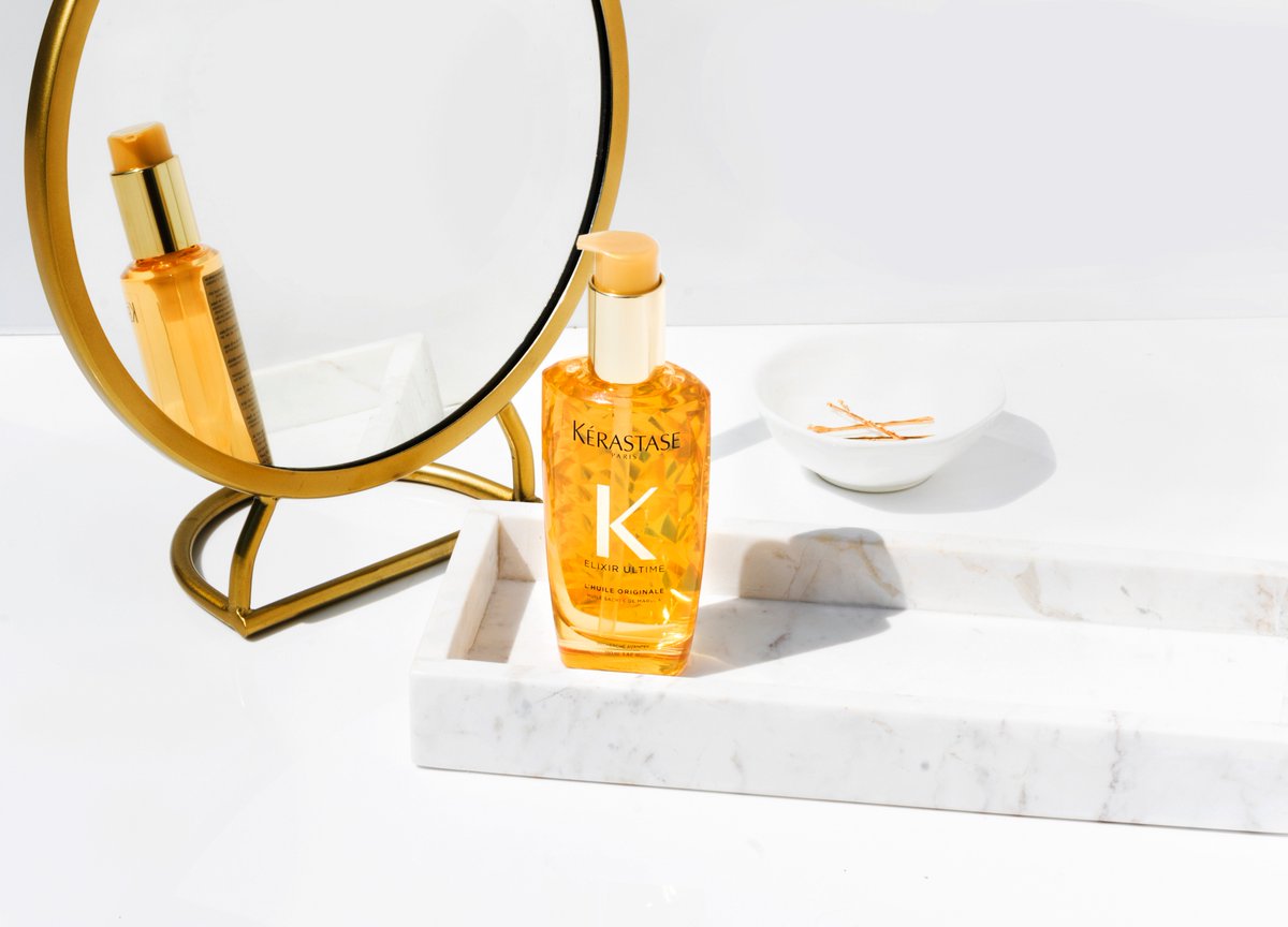KerastaseUSA's tweet photo. Add flawless shine to any look with 1 to 2 pumps of Elixir Ultime hair oil.
Shop now: https://t.co/kttdDFckGE
#KerastaseTransforms https://t.co/DP9u6MUfRz