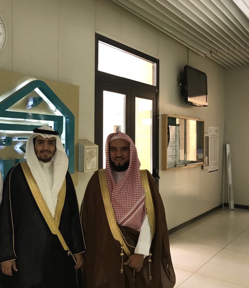 tholothia's tweet photo. نبارك لابن العم فضيلة الشيخ محمد بن حمد المشوح تخرج نجله البراء 
وهذه صورحفل خريجي #كلية_الشريعة في جامعة #الإمام_محمد_بن_سعود_الإسلاميك  بالرياض  التي ألقاها ابن العم البراء بن محمد بن حمد المشوح بمناسبة تخرجه اليوم 
وفقه الله وأعانه وسدده لخدمة دينه ووطنه وولاة أمره https://t.co/nwB5DdJthG