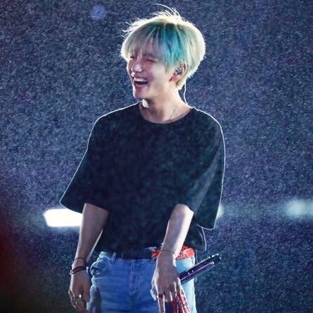luvejoon's tweet photo. if you ever feel sad, just remember an angel named kim taehyung exists and loves you for who you are https://t.co/GZEjU4mrz9