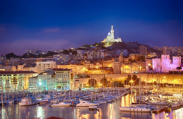 Sdurandcap's tweet photo. [ #Vacances ] Marseille à la première place dans le top 5 de la sélection des villes où faire la fête - via "Se Loger"
https://t.co/660nLGdMrN https://t.co/LPEEuWKLxu
