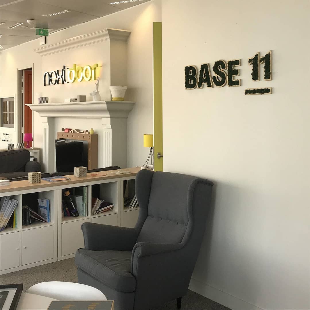 Platan_Paris's tweet image. Notre nouveau logo végétal pour le catalyseur #Base11 situé au cœur de la Défense, dans les espaces @Wojo_co ! 🌿🌱
.
.
. #vegetalsurmesure #lichen #lettragevegetal #coworking #decorationvegetale #logovegetal