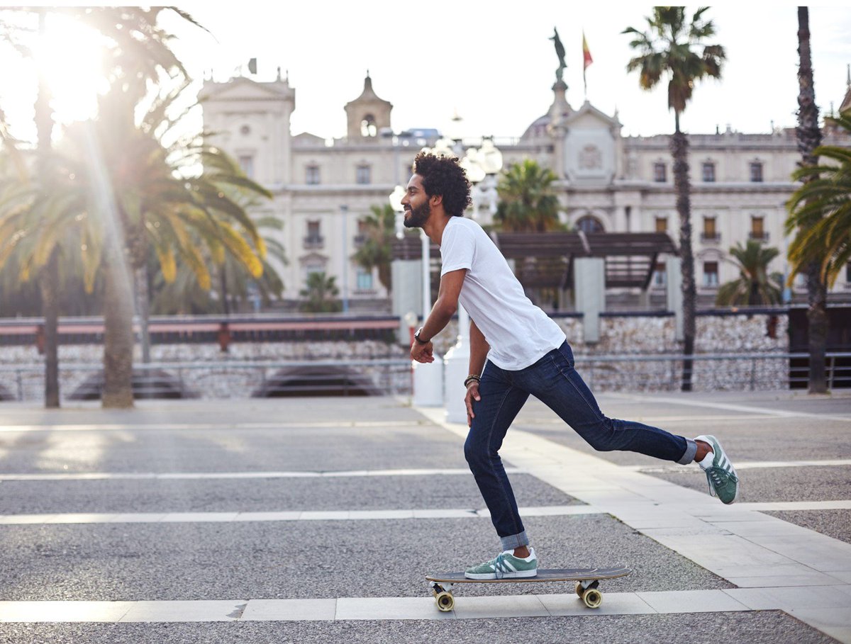 EU_ENV's tweet image. #CleanAirEU: The EU environmental laws have to be applied if we want to live in a healthier society! 🇪🇺⚖️ 🌍  
Thousands of Europeans face health problems and 400,000 die prematurely in the EU each year due to air pollution. 
Let&apos;s change this! 
ec.europa.eu/environment/ei… 
#EIReview