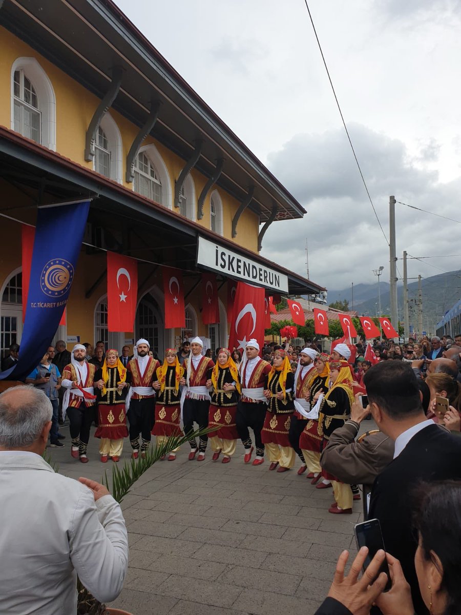 kooperatiftreni's tweet photo. Sosyal Kooperatif Eğitim ve Tanıtım Treni İslenderun Garı Karşılama Töreni büyük bir coşkuyla gerçekleşti. Törenin ardından bilgilendirme toplantısı ve konuşmalar ile etkinlik devam etti. https://t.co/5UNjODF4EU