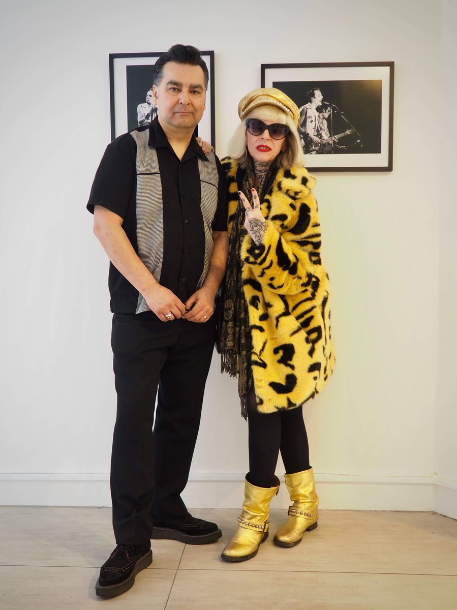 Theunclosedeye's tweet photo. Bev Elliot. Thanks for popping in! https://t.co/evFJNCkJiH