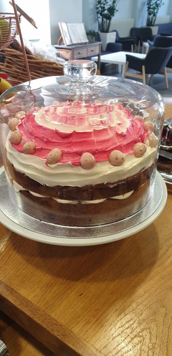 Just seen the cake <a href="/LeedsCityMuseum/">Leeds City Museum</a> cafe 
I love Easter 
Thank you <a href="/LoveRougeBakery/">Love Rouge Bakery</a>