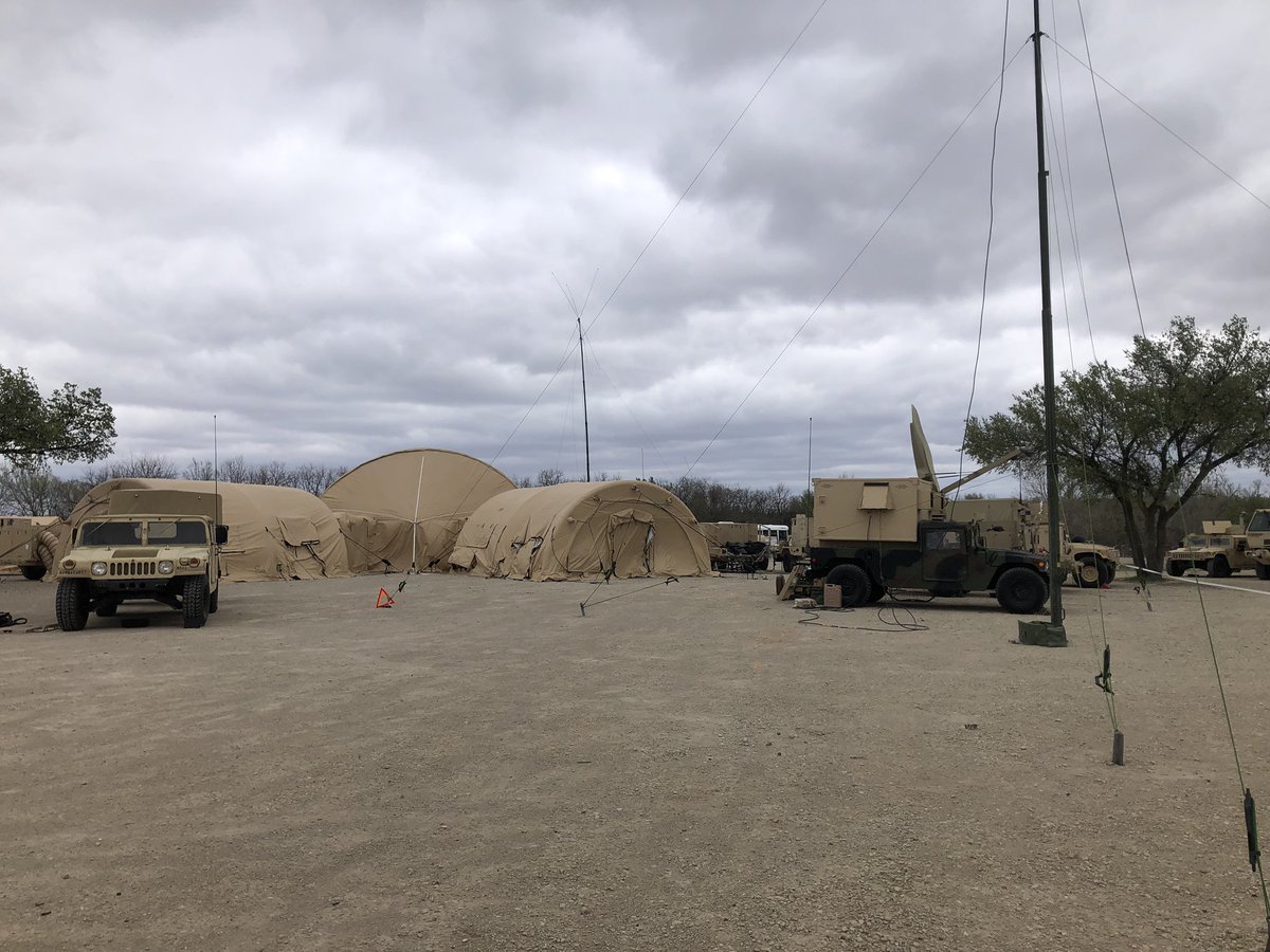 176Bty's tweet photo. Massive thanks to @FightingFirst and its #DivArty for looking after us LNOs so well. It’s been a pleasure fighting alongside you on Ex #WARFIGHTER - building relationships, driving #interoperability and learning through #ChallengingTraining 💥#Artilley #AbuSpirit #BigRedOne https://t.co/CPAFV82d77