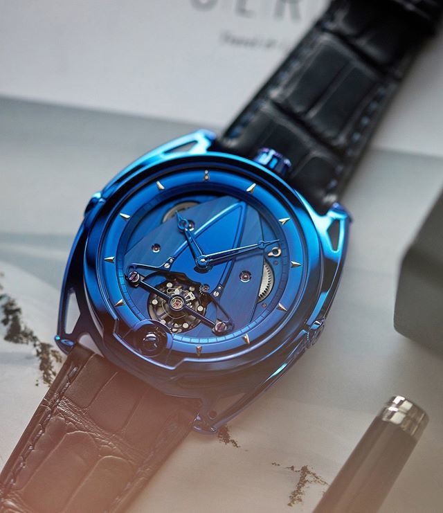 A_Collected_man's tweet photo. Unmistakably De Bethune. Our kind-of-blue, available now.
#debethune #db28 #kindofblue #db28kindofblue #debethunewatches #titanium #titaniumwatch #independentwatchmaking #swissmade #watchmaking #horology #womw #rare #watchanish #watches #watch… https://t.co/eDcW52ABsY https://t.co/z2UEoWU1QL