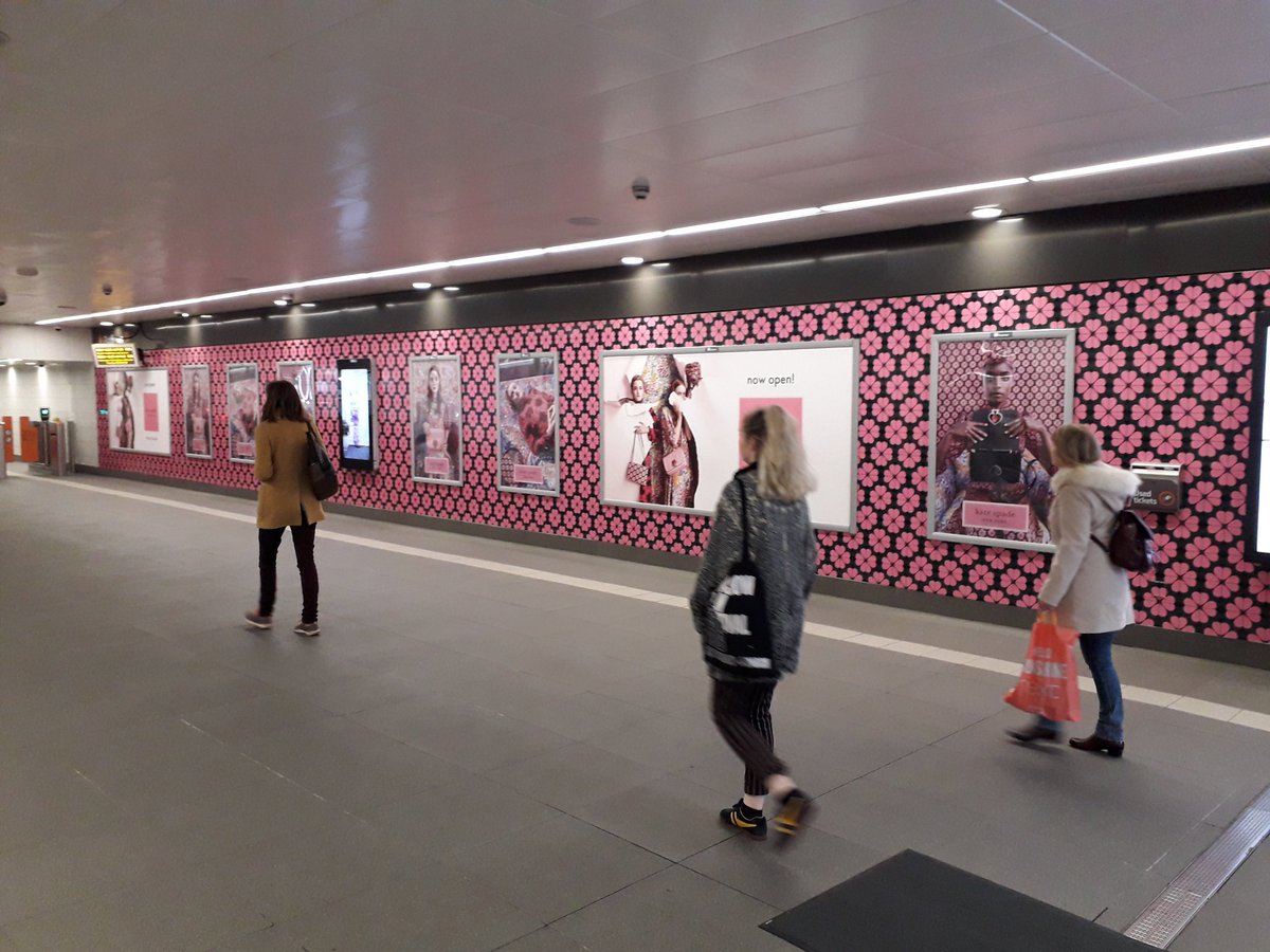 ExterionMediaUK's tweet photo. Kate Spade has tickled us pink; have you seen their latest campaign in #London or #Glasgow? We think the photos speak for themselves! 🌸  Find out more about this #national campaign here: https://t.co/lezWutZv3X

#DigitalRibbons #CreativeSolutions #ExterionMedia #GlasgowSubway https://t.co/JePq6ngsuW