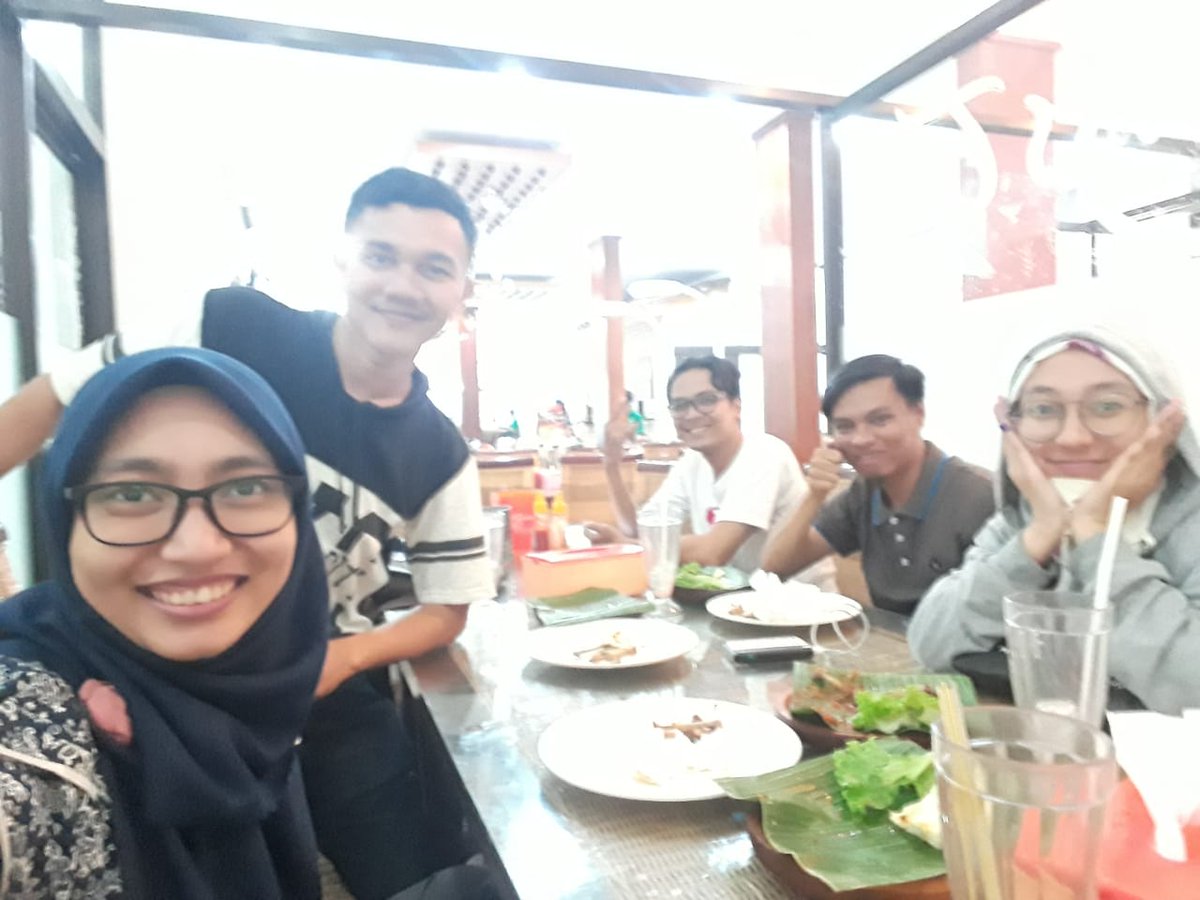 aliviaawin's tweet photo. Akhirnya kopdar @BloggerPalanta #BloggerPalanta https://t.co/mQzZrRqIxQ