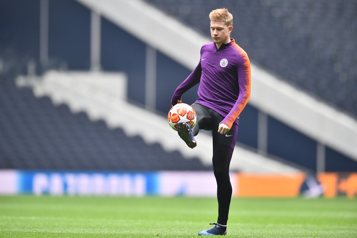 Volop in training voor vanavond. ⚽ Volg de kwartfinale tussen <a href="/ManCity/">Manchester City</a> en <a href="/SpursOfficial/">Tottenham Hotspur</a> live om 20.35 bij Q2! 😉