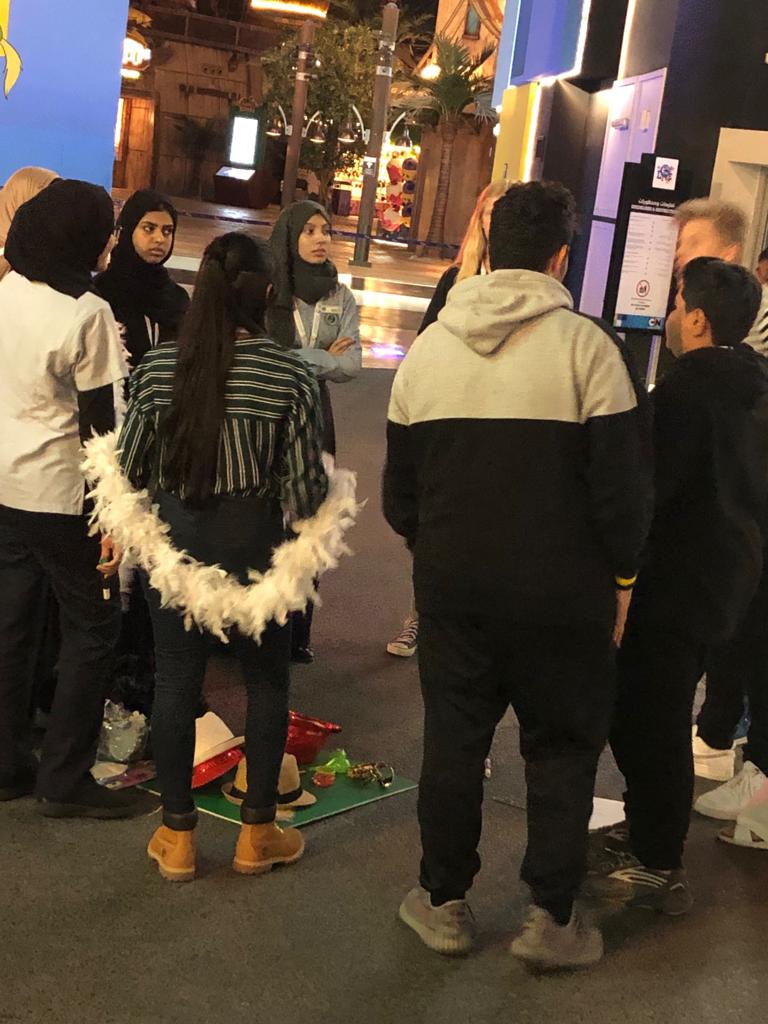 AlSadiqSocial's tweet image. @khdadubai #wellnesssummit #stagepresentation #3minuteoffame
IMG world of adventures
Students wellness summit
Students positively engaged in discussing their success stories on doing well and sharing it with other