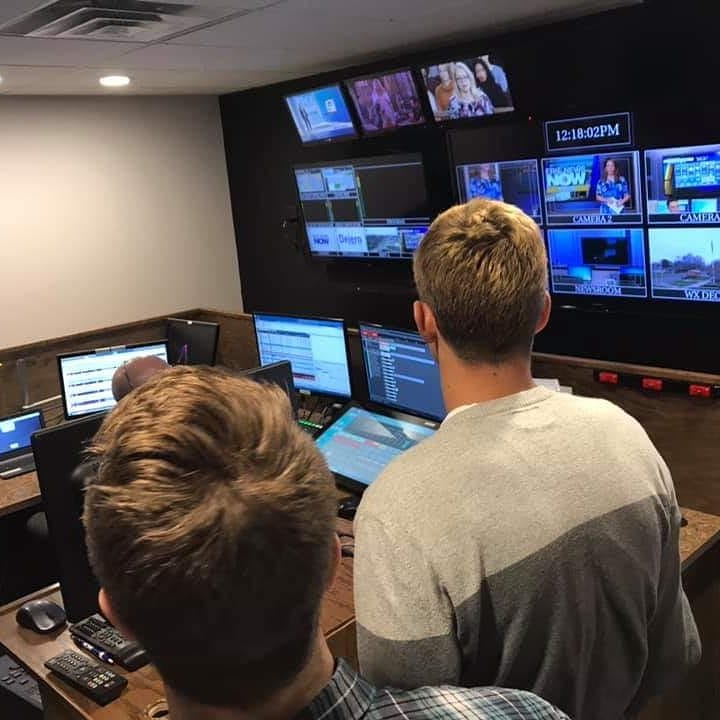 hcea_community's tweet photo. Thanks,  High School Business teacher Kory Cady for this great opportunity made for your students! His class visited WICU for their noon broadcast! #HCEAproud https://t.co/wu5vONcpaI