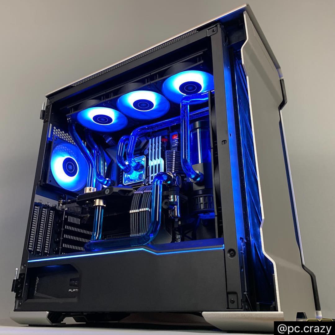 Phanteks's tweet image. We would like to congratulate @pccrazy21 for winning this weeks build submission. Thank you for sharing this Evolv X build with us. 

Please tag us with #phanteksbuild on your post for a chance to be featured on our social media pages.

#phanteks #evolvx #dualsystem