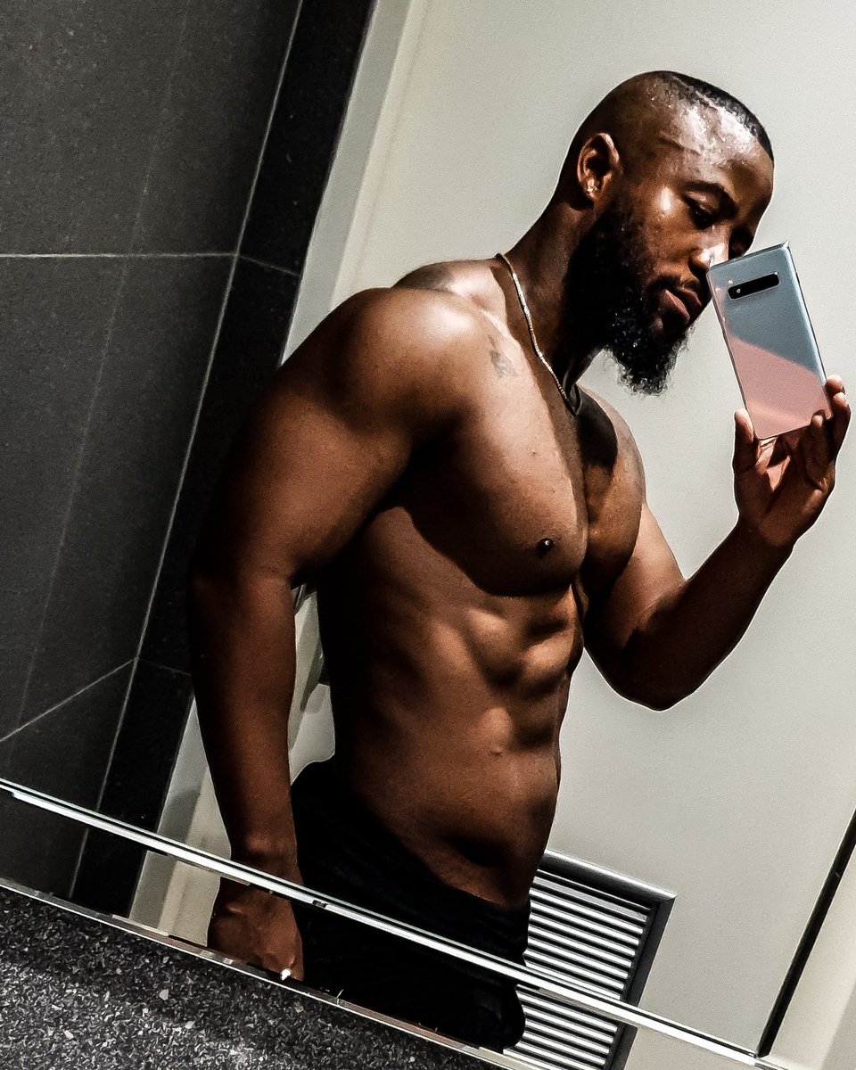 casspernyovest's tweet photo. 90 days of eating clean and training hard captured with a #GalaxyS10 !!! 90KGS of Muscle!!!! https://t.co/GS6nVWHVAN